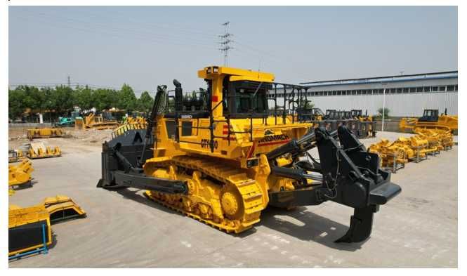 Большой Горный и Карьерный бульдозер. В рассрочку на 3 года