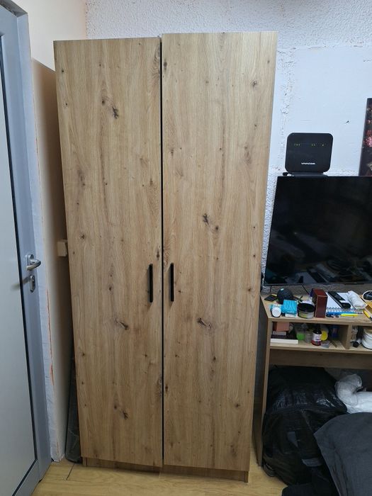 Гардероб,конзолна маса,етажерка цвят сонома дъб