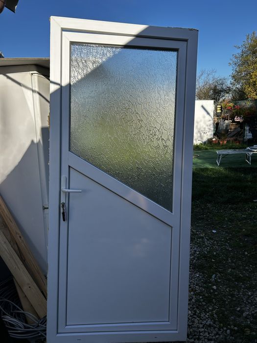 Usa termopan alba cu geam, deschidere partea dreapta , 2 m inaltime