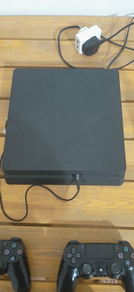 Ps4 silm 9.00 vzlom 1tb xotira
