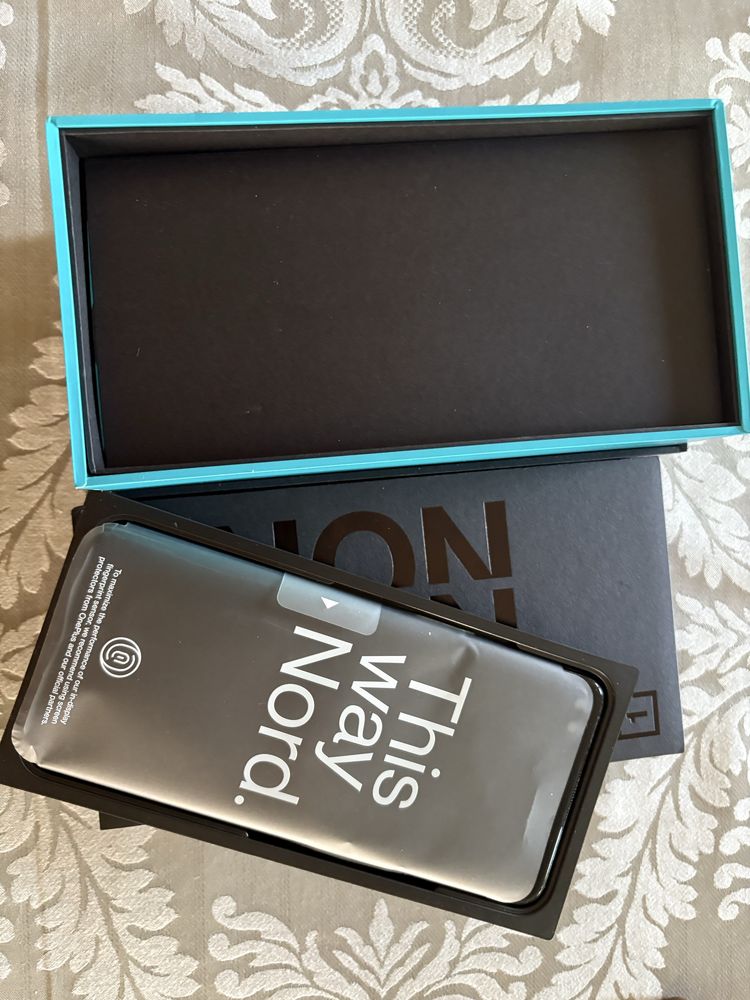 Telefon One Plus Nord