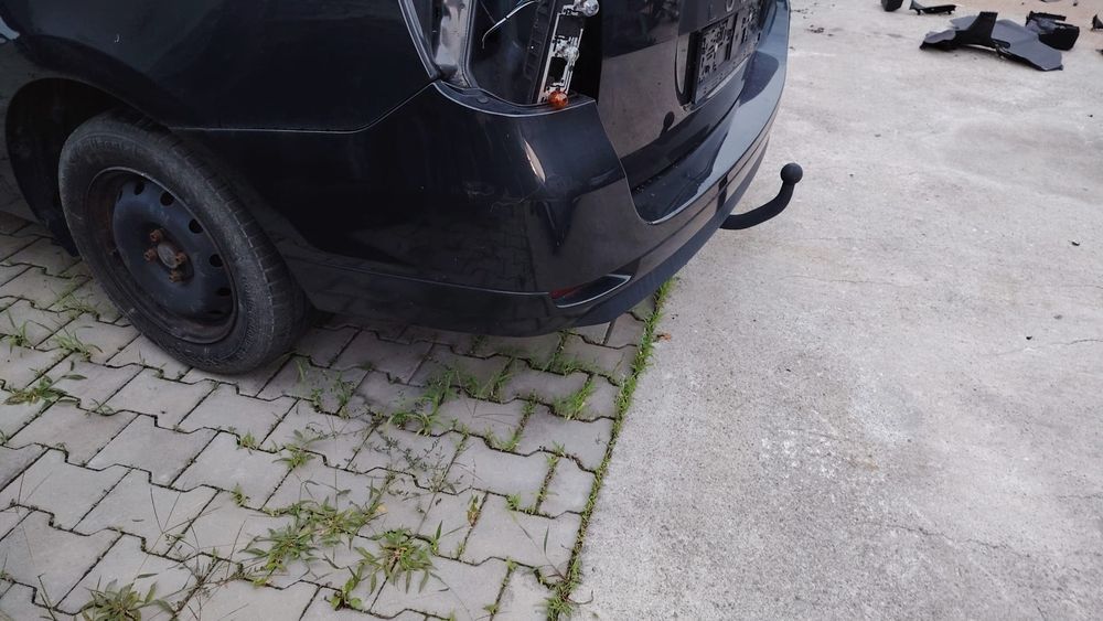 Fusta spate cu locaș roata de rezerva Haion Bara  Dacia Logan 2 MCV