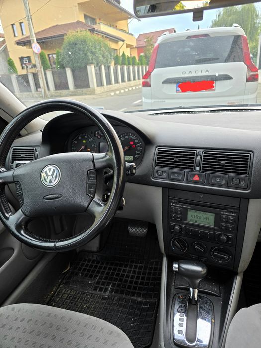 Golf 4, an 2002, automat, 2.0 benzina 115 cp, 263.000 km