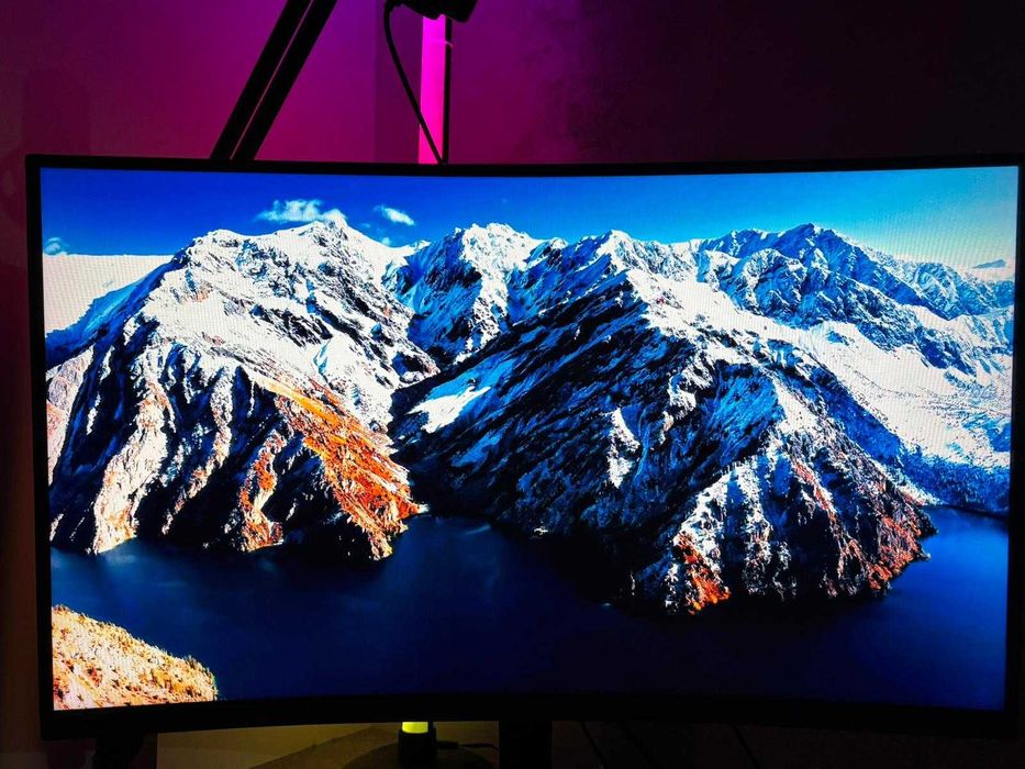 Samsung Odyssey 27" Full HD 240 HZ G-Sync