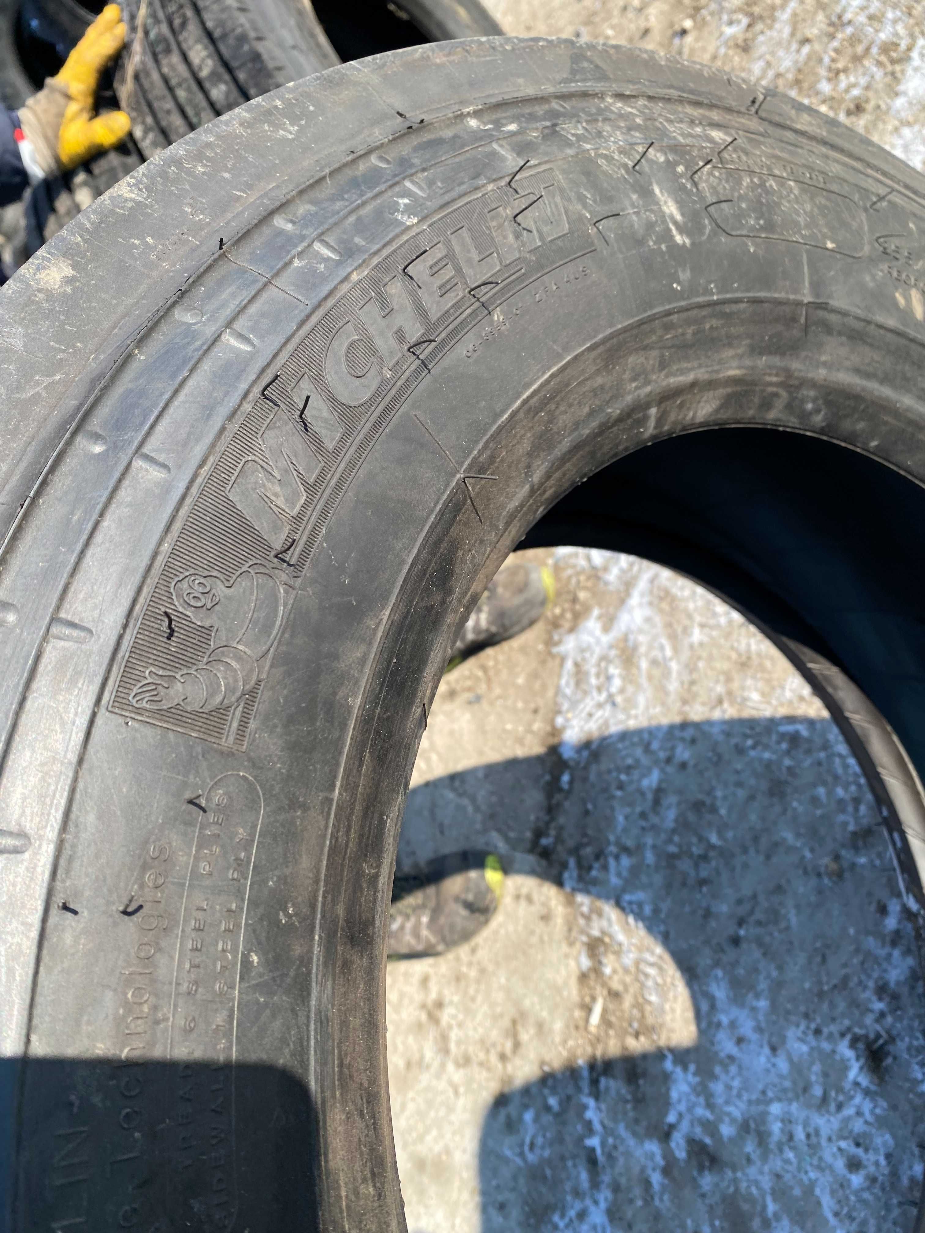 cauciuc 255.60 R19,5 Michelin