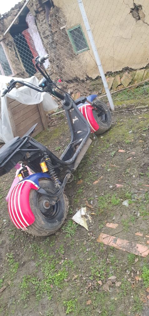 Reparații  Trotineta electrica   orice marca  scuter electric  benzin