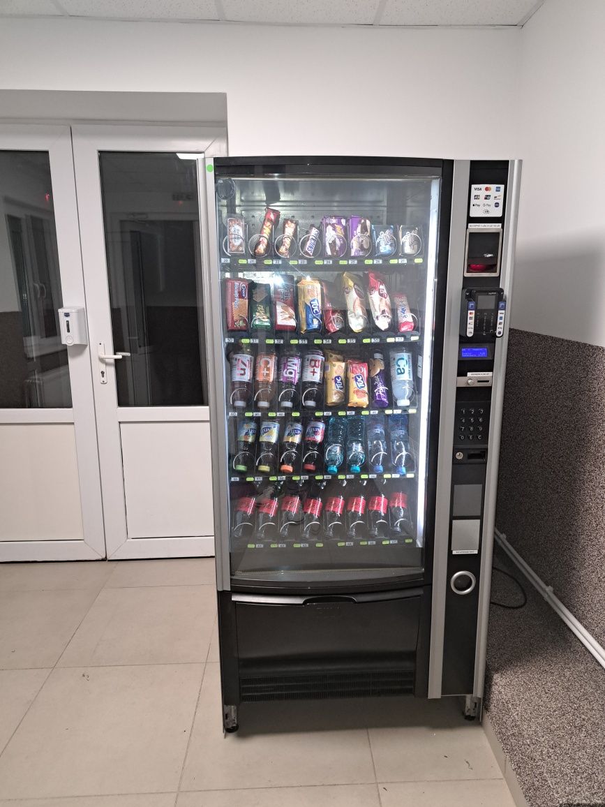 Vând Automat vending snacks Necta Sfera.