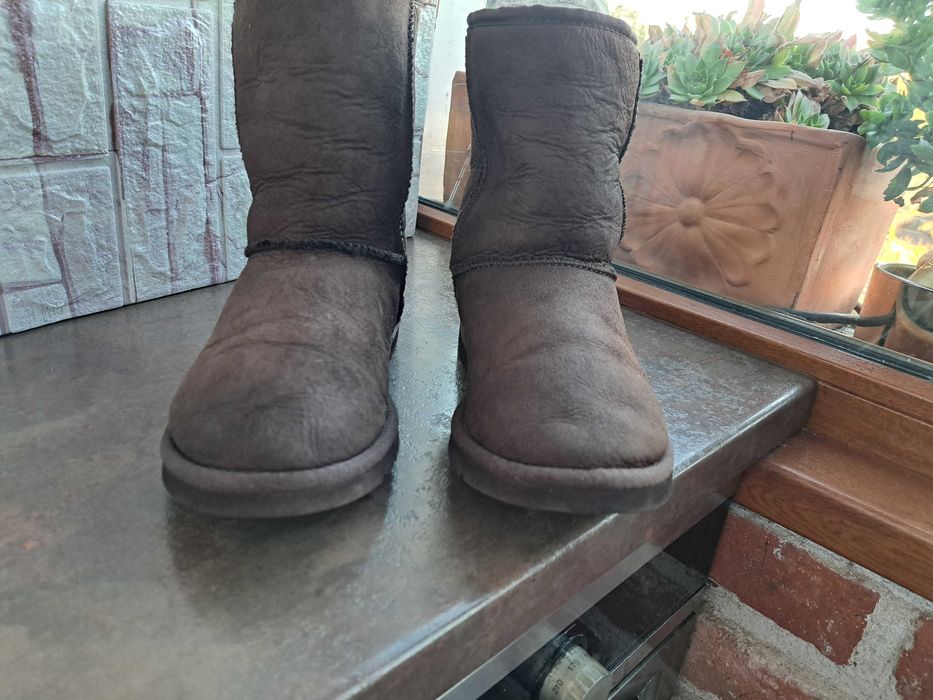 дамски ботуши,зимни обувки,боти,апрески,UGG номер37