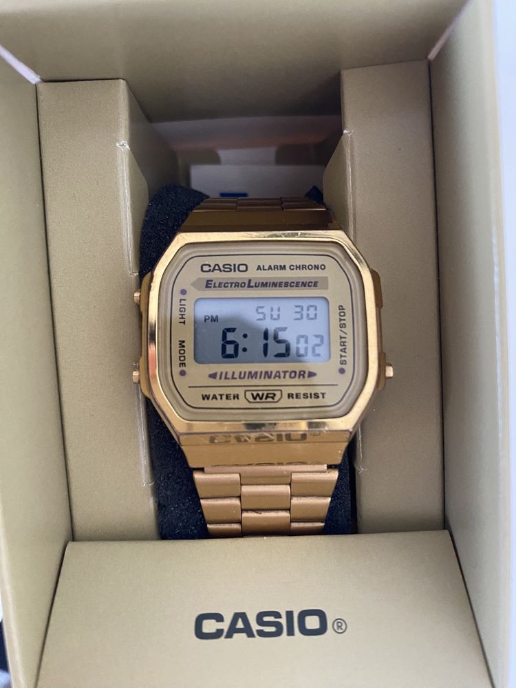Наручные часы Casio