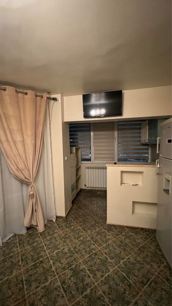 DE INCHIRIAT, apartament 3 camere, Targoviste