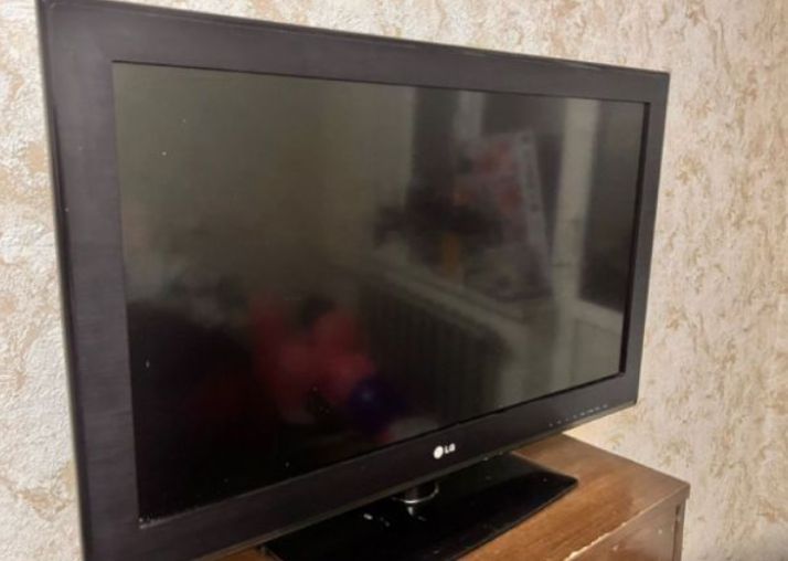 Большой Panasonic и LG.  Все идеалы. Без ремонта. Читайте описание