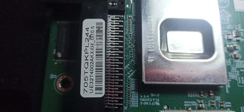 Placa baza tv Samsung model UE32t4002AK