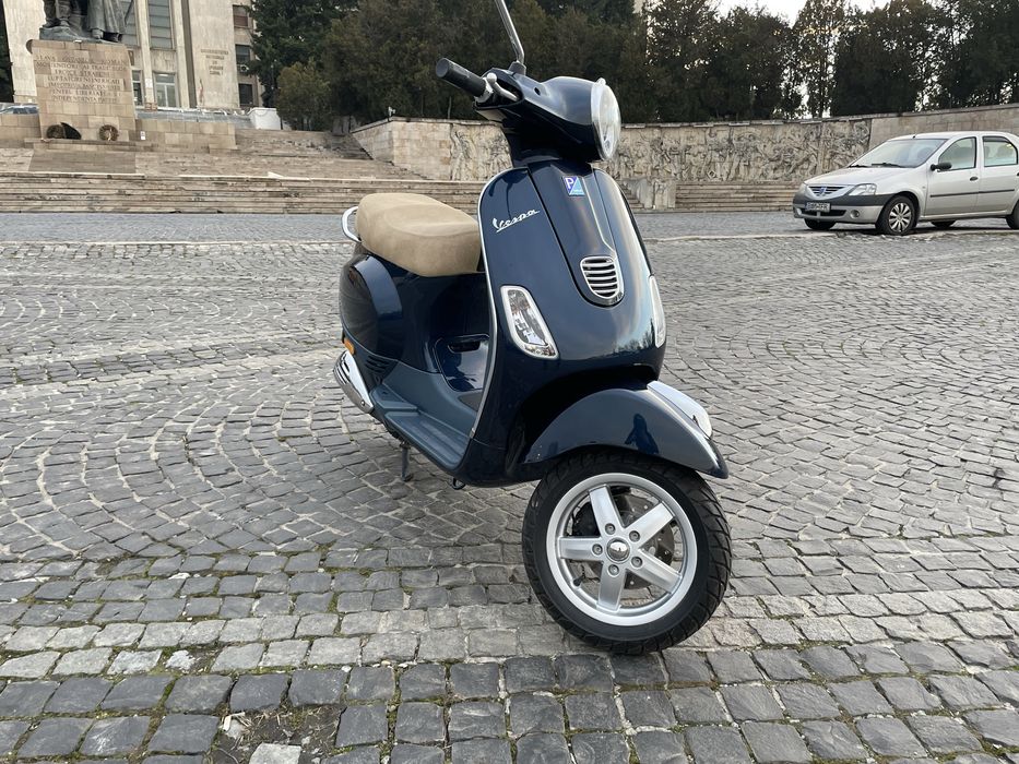 Vand Vespa LX50 4 timpi an 2013