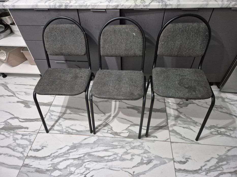 Срочно продам стулья для офиса