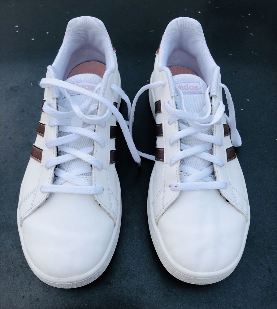 Adidas GRAND COURT номер 38