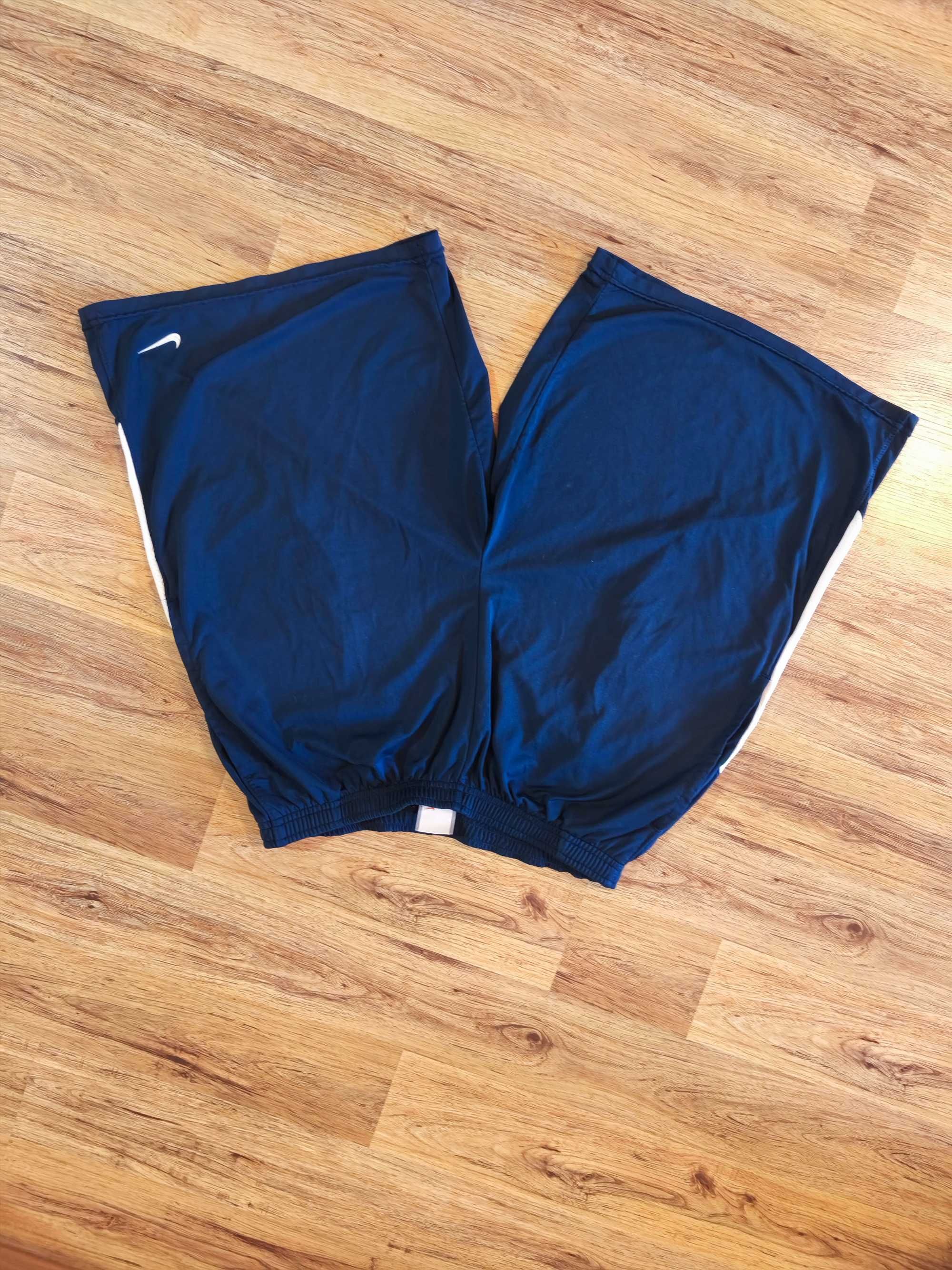 Мъжки дрехи Nike на символични цени