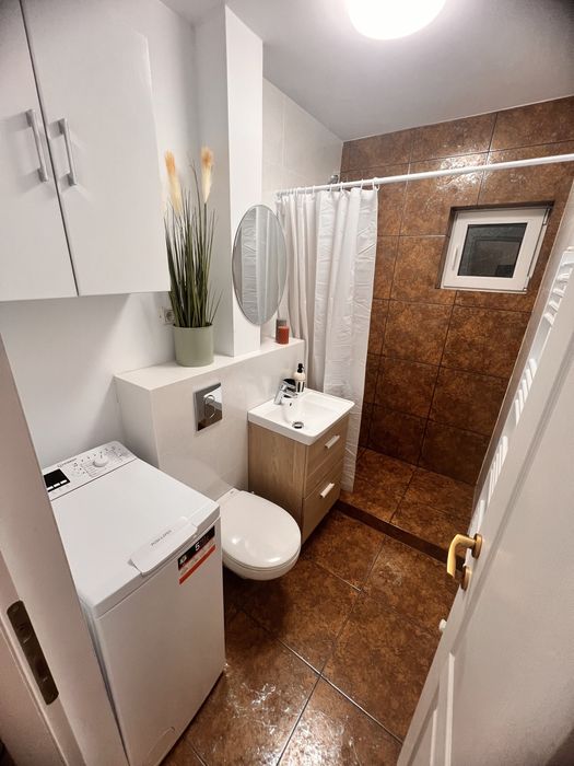 Inchiriez garsoniera  tip studio lux