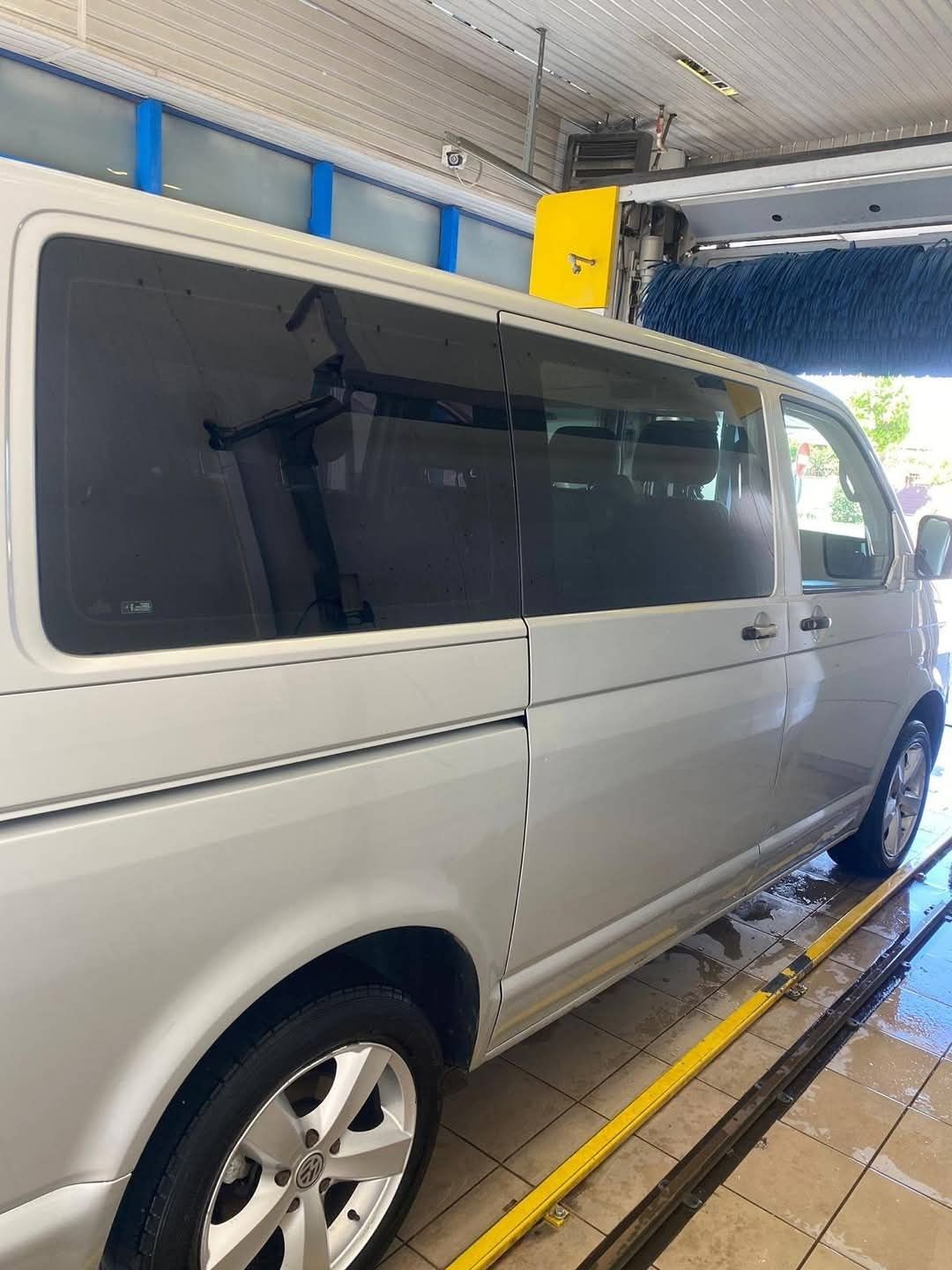 Vand Volkswagen T5 8+1