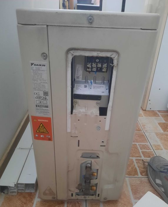 Daikin Sensira Bluevolution 12000 BTU aparat aer conditionat defect
