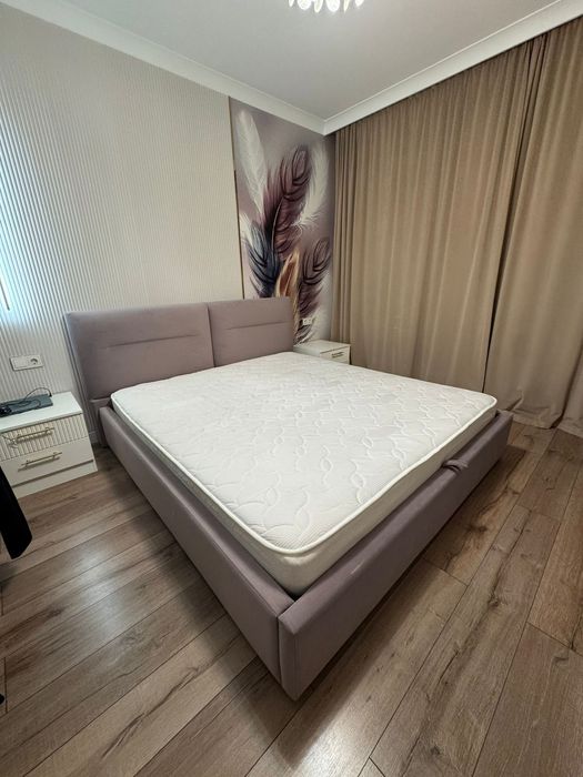 Продам двухспальную кровать