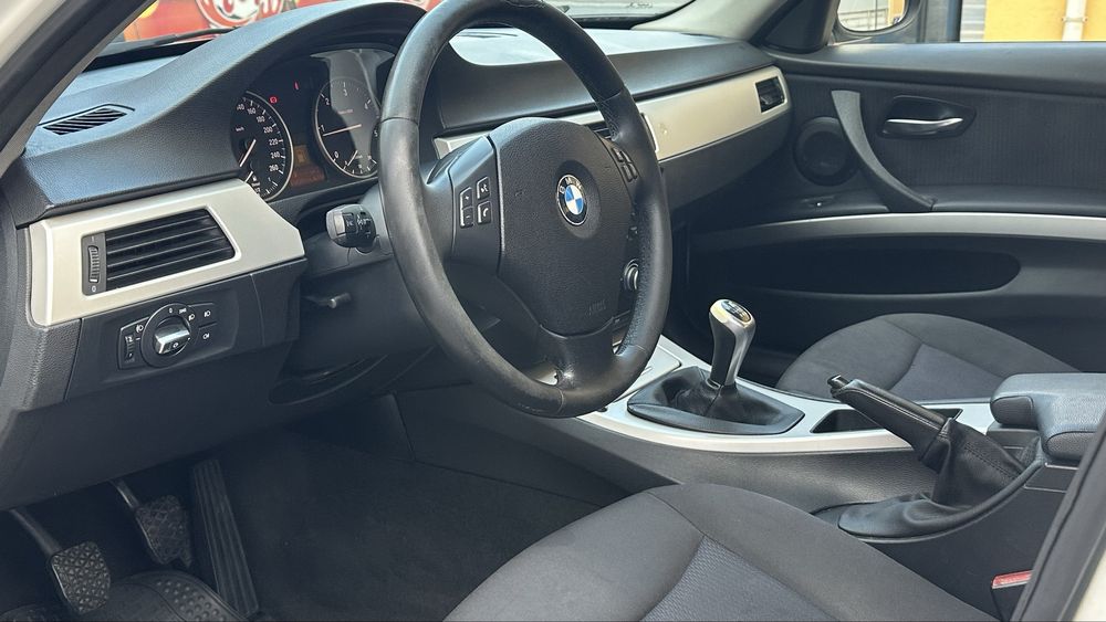 Bmw e91 318d 2010 euro 5