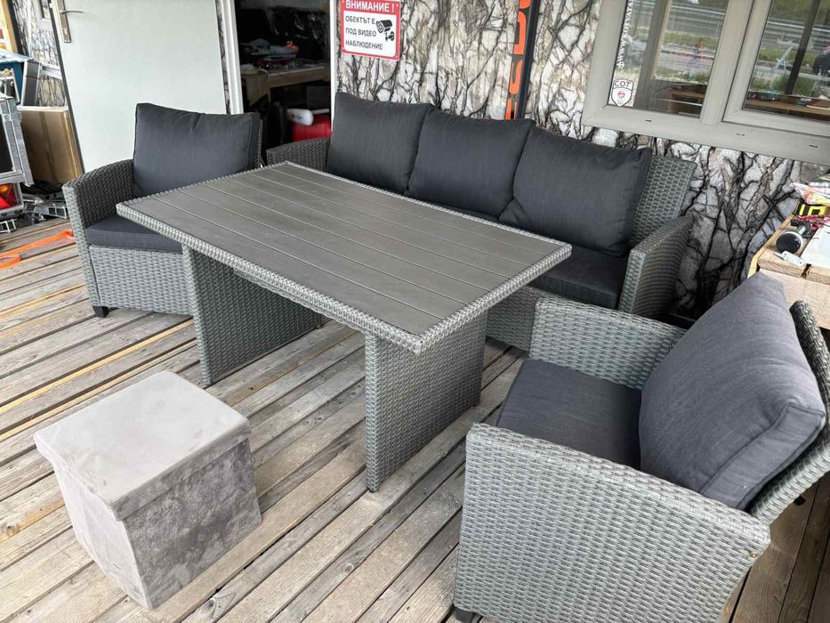 Контейнер за живеене или за офис с навес  21кв.м