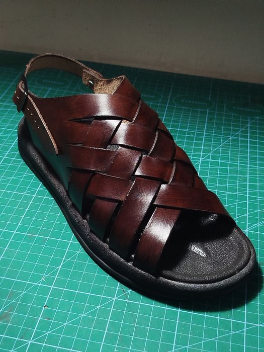 Кожаный сандали весна-лето.