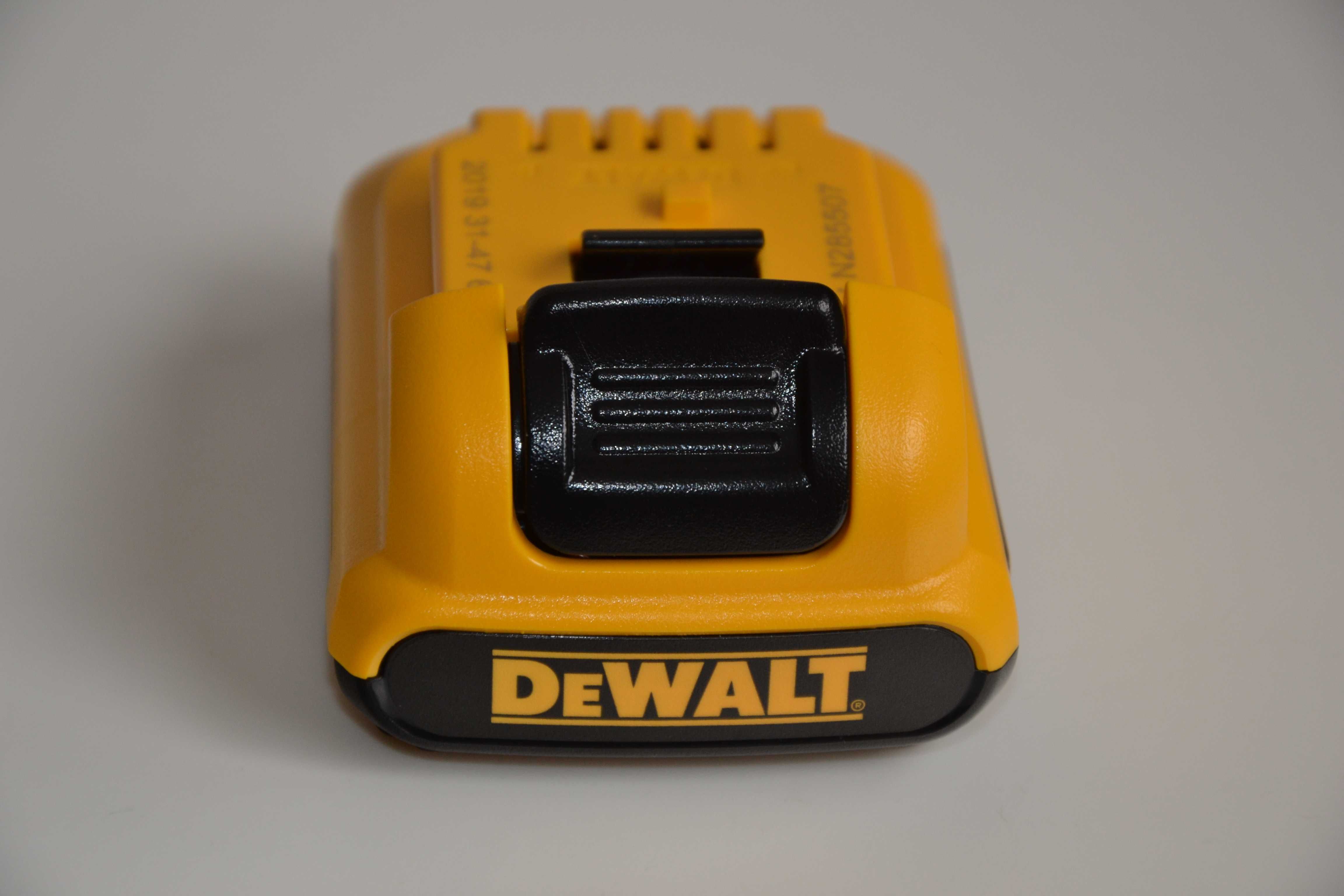 Нова, оригинална батерия Dewalt DCB127 10.8/12V 2Ah