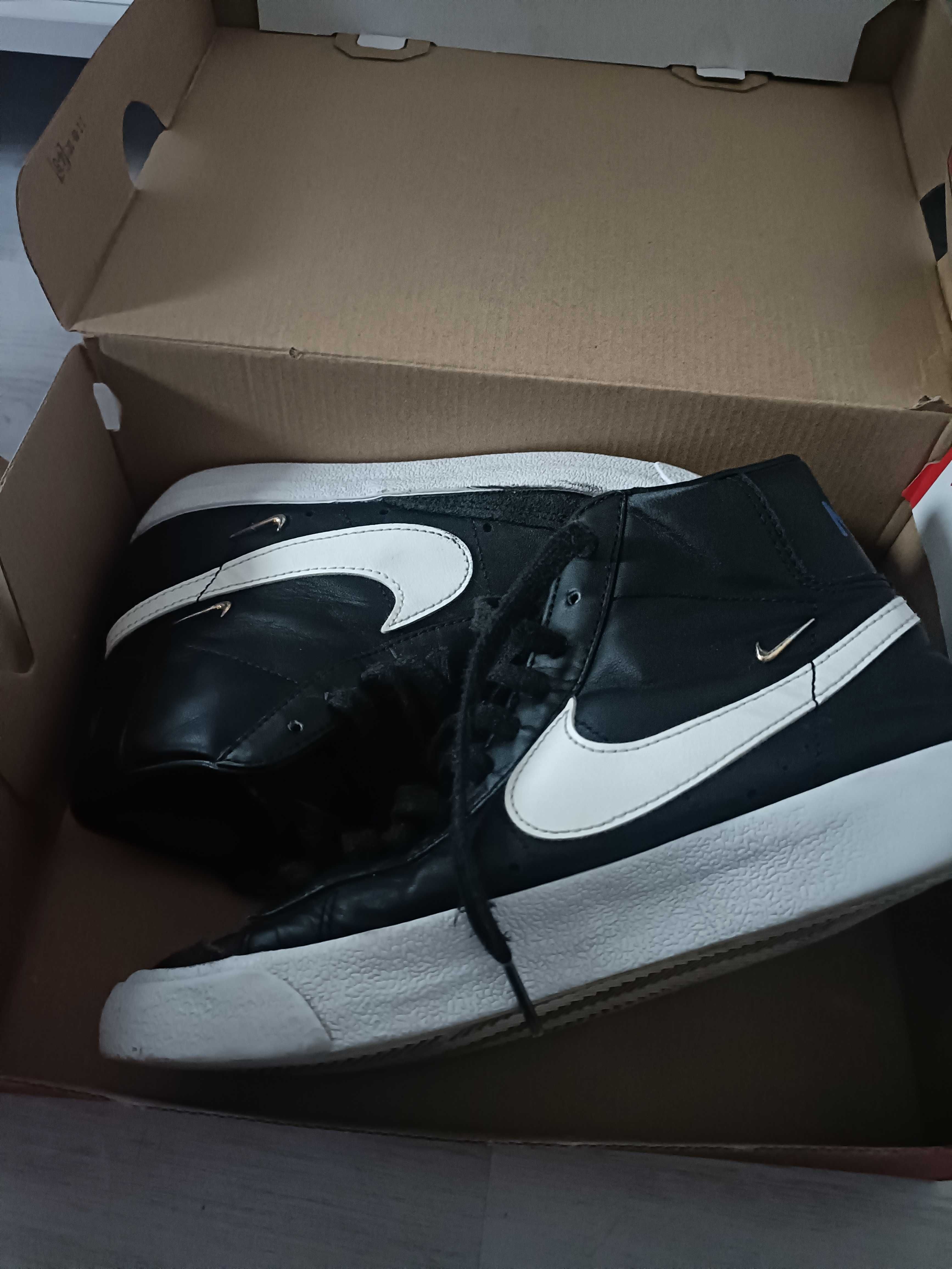 Blazer Mid '77 black