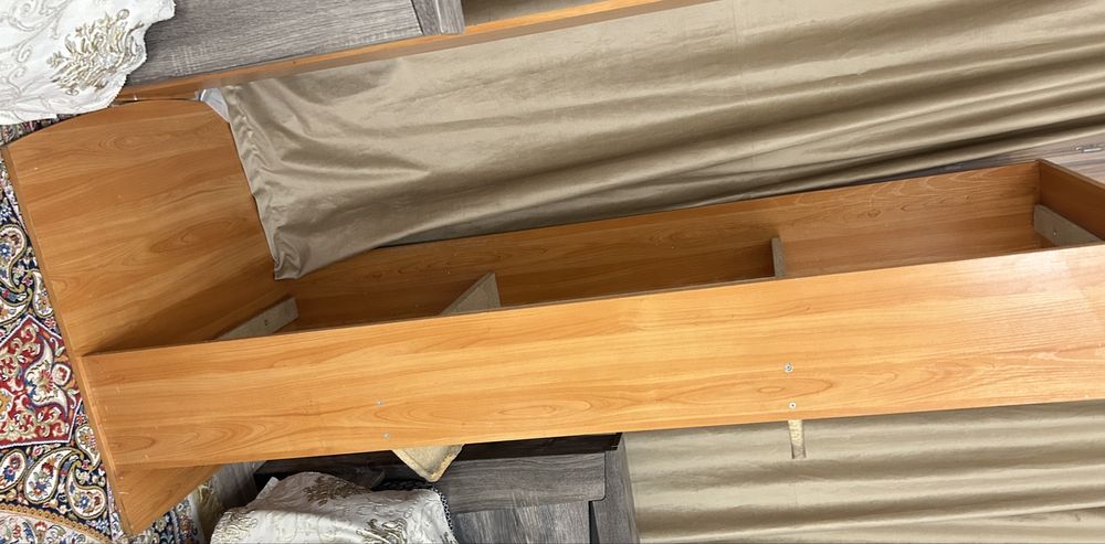 Продам срочно 2-шт кровати