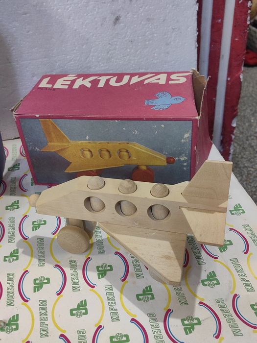 Стари дървени играчки - чисто нови