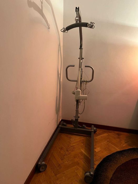 Elevator persoane imobilizate la pat