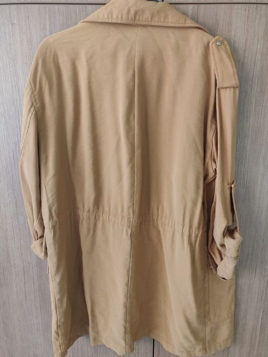 Тренч на pull & bear и жилетка