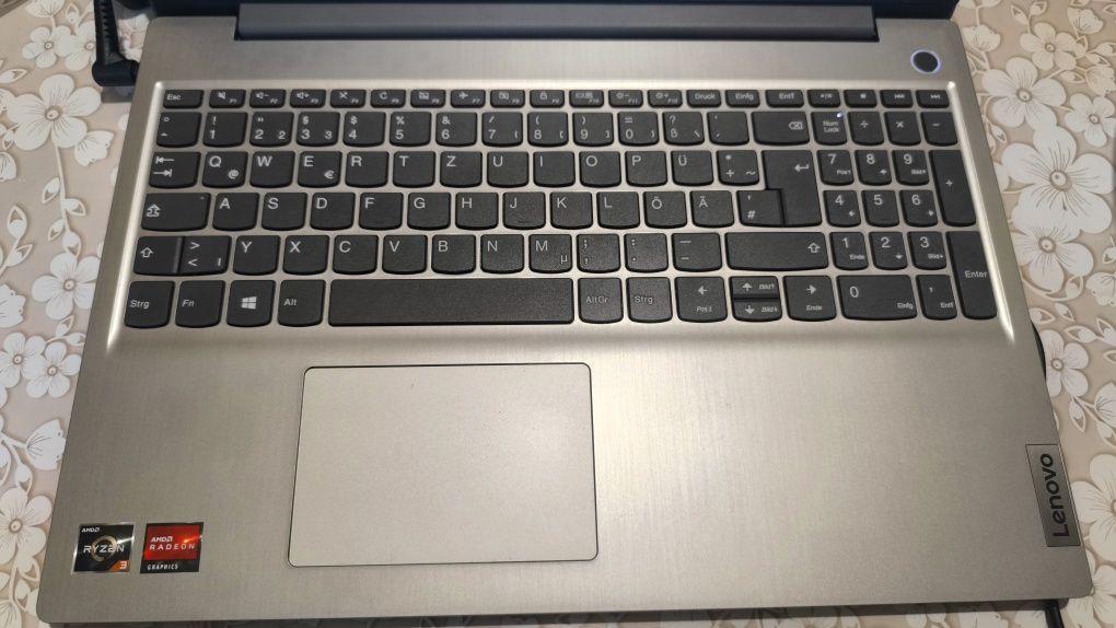Lenovo ideapad 3 15ada05  ЗА ЧАСТИ