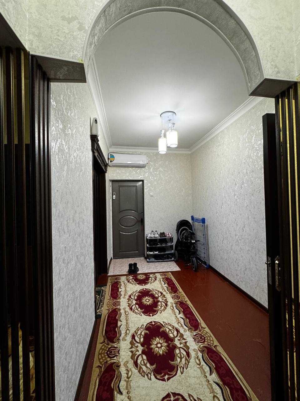 Продается квартира под офис. 80м2 + подвал