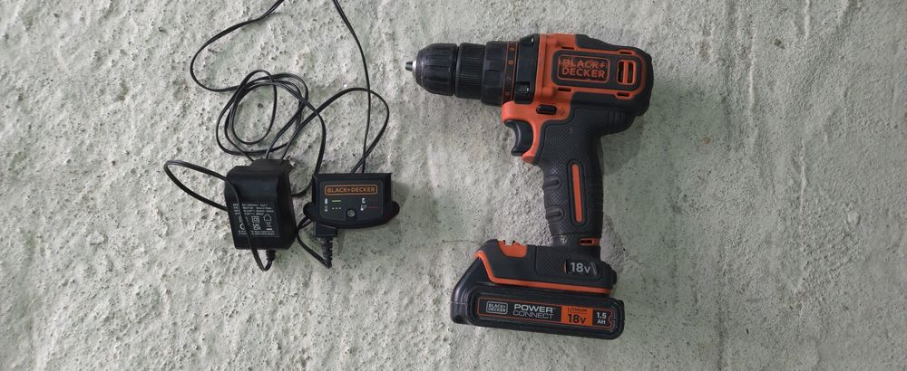 Акумулаторна бормашина BLACK&DECKER  18 V