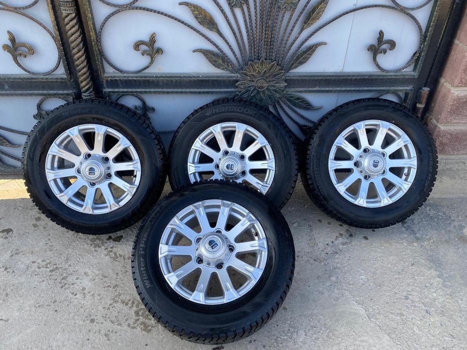 Продам диски с резиной на ниву сузуки вентару