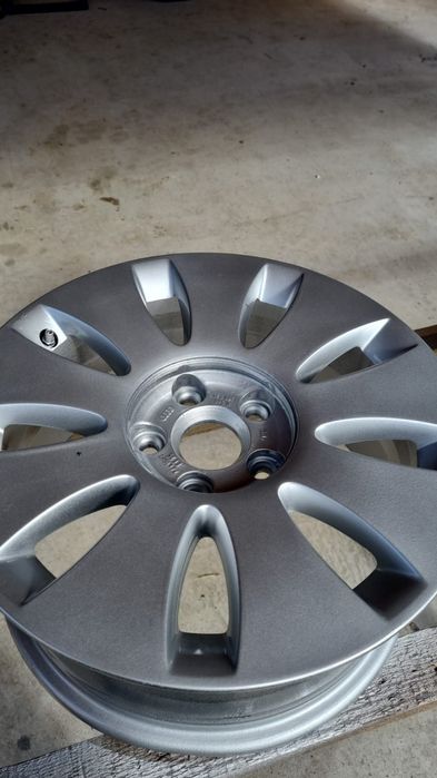 Jante OEM audi r16