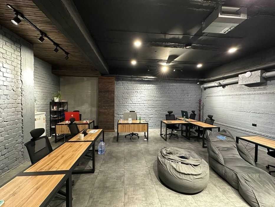 Срочно! Сдаётся коммерческое помещение в центре Яккасарай Ракат !