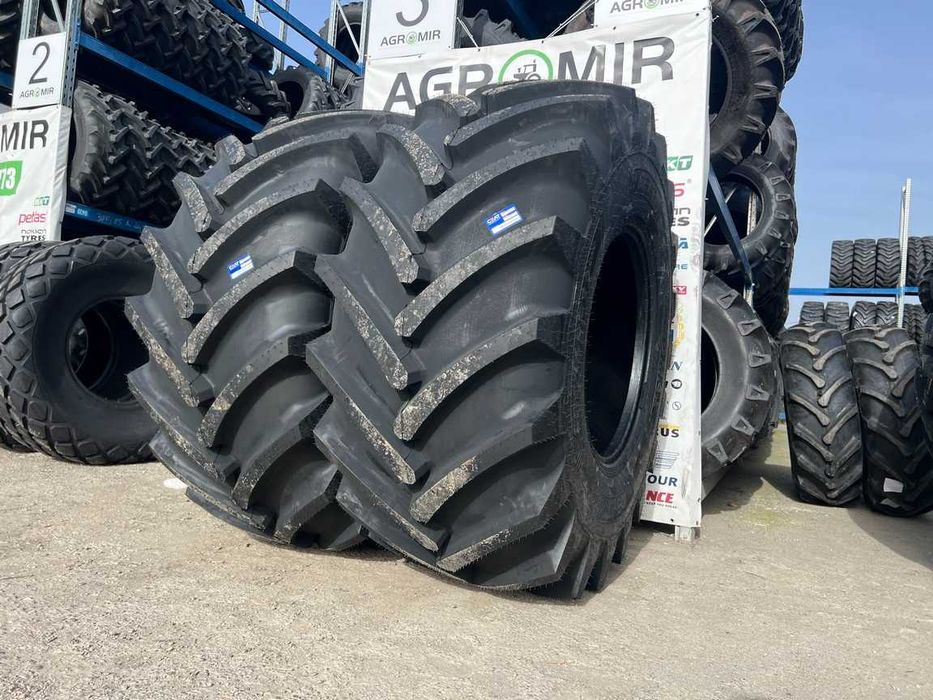 Cauciucuri radiale 800/65R32 noi 181A8 pentru combina marca CEAT