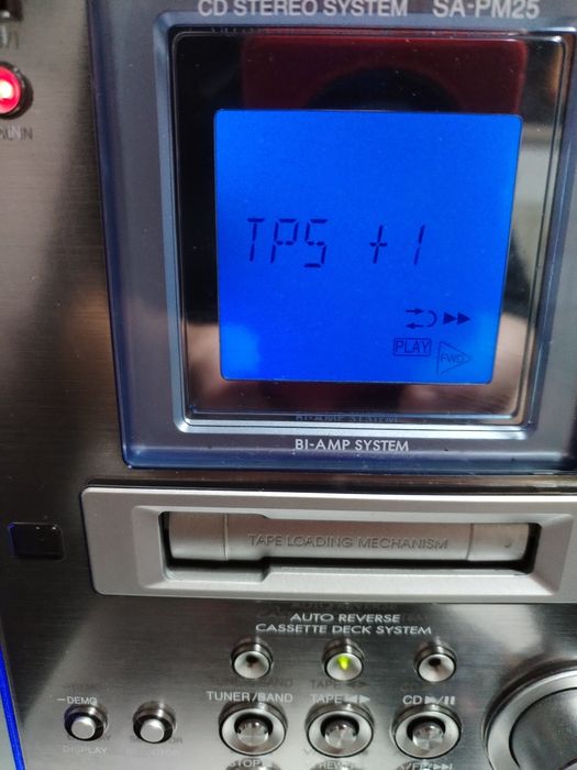 Casetofon CD Player radio de la Panasonic cu boxe