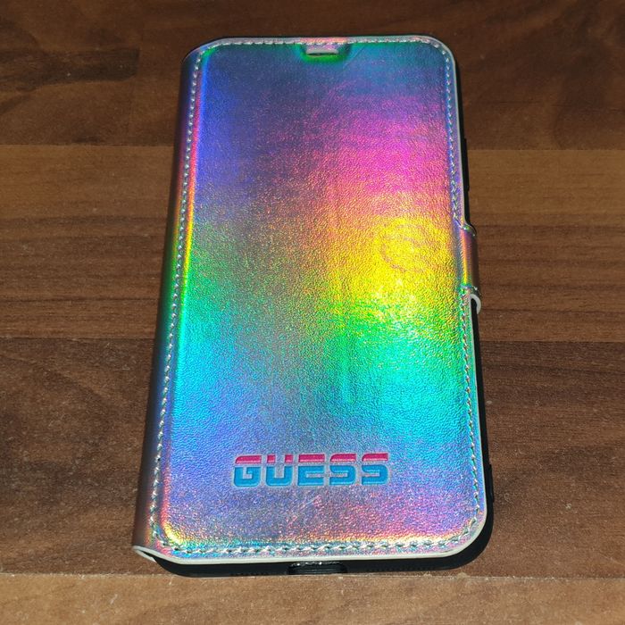 Husa flip originala Guess Book Iridescent iPhone 11 Pro Max