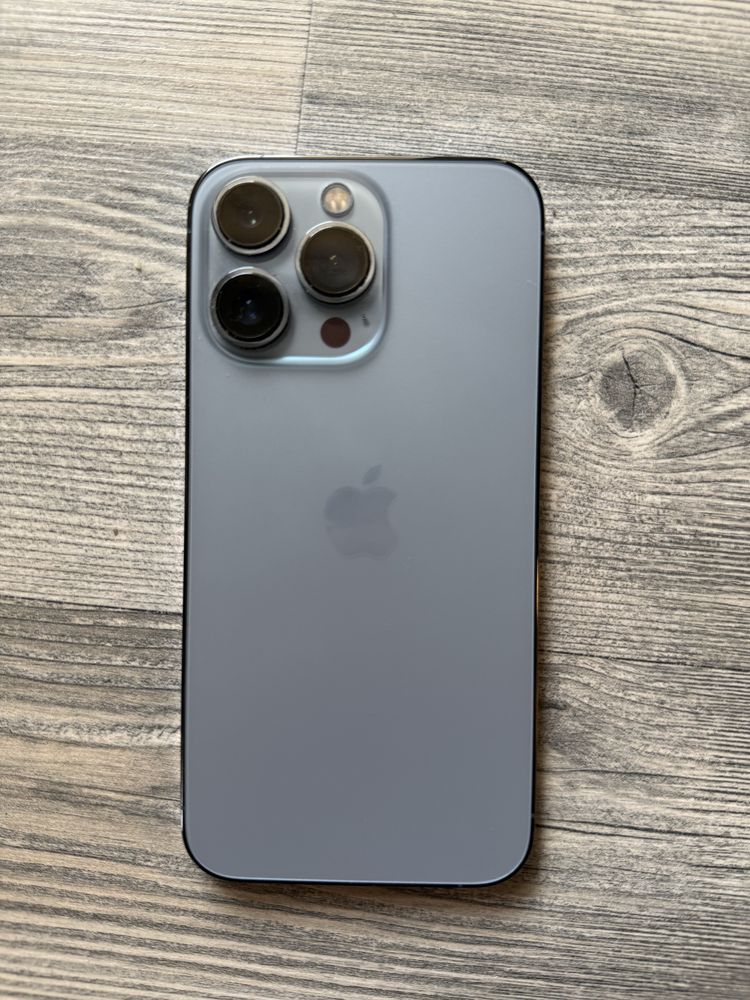 iphone 13 pro 256GB син в отлично състояние
