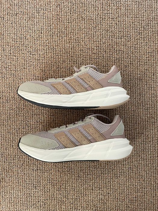 Addidas Astrastar 43 1/3  Чисто нови