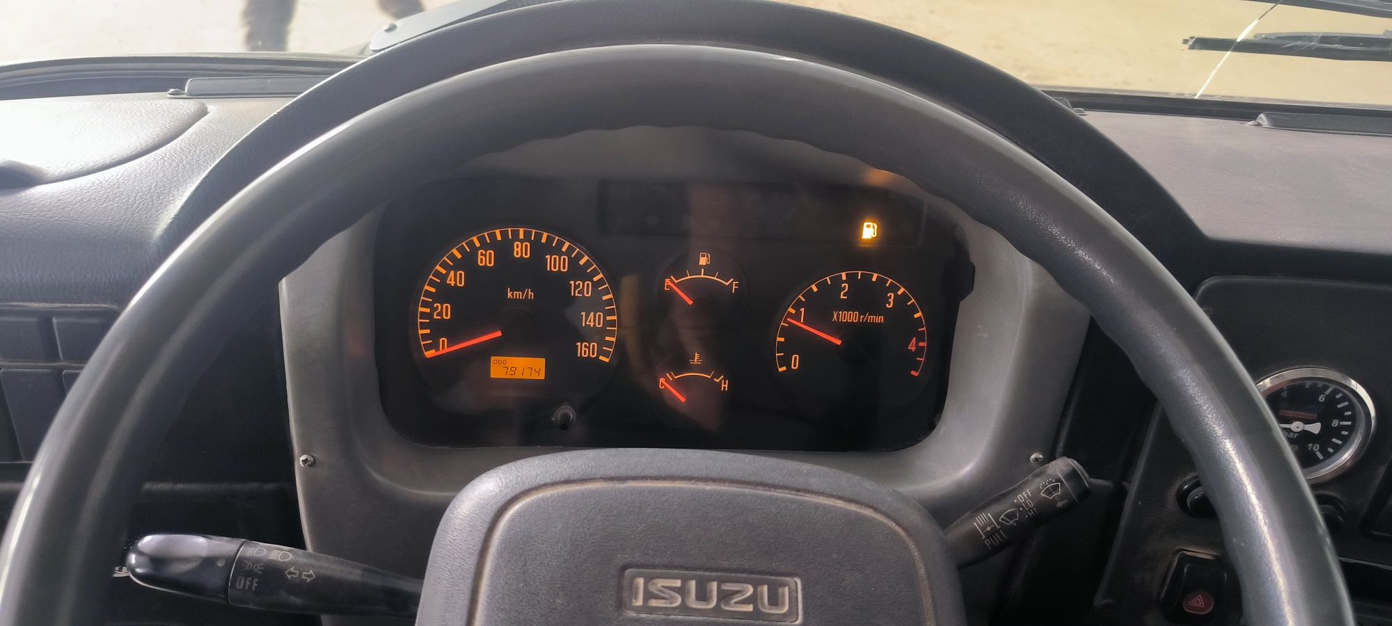 Avtobus Isuzu MP 37