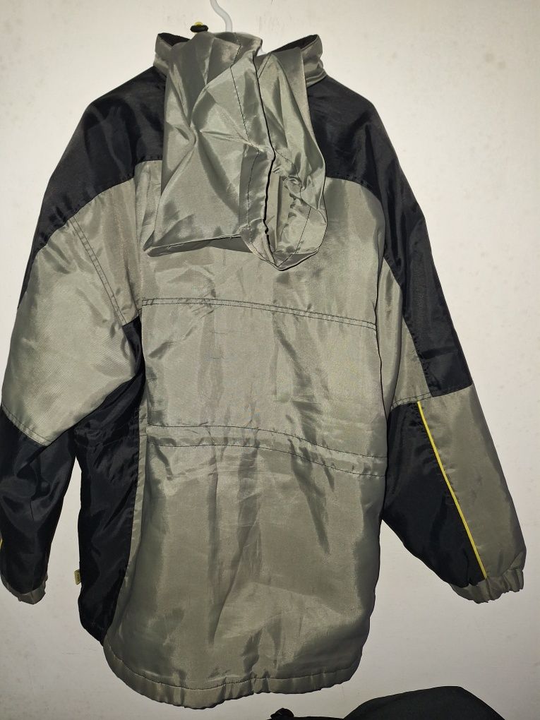 geaca cu gluga XL waterproof cu gluga