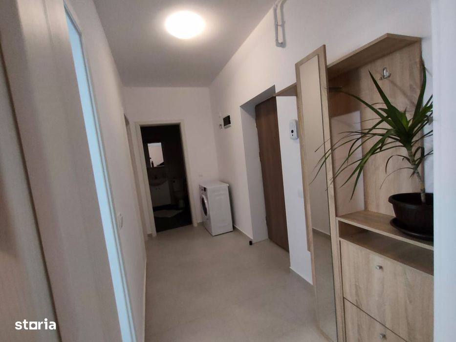 Inchiriez apartament superb cu curte metrou Berceni+ parcare