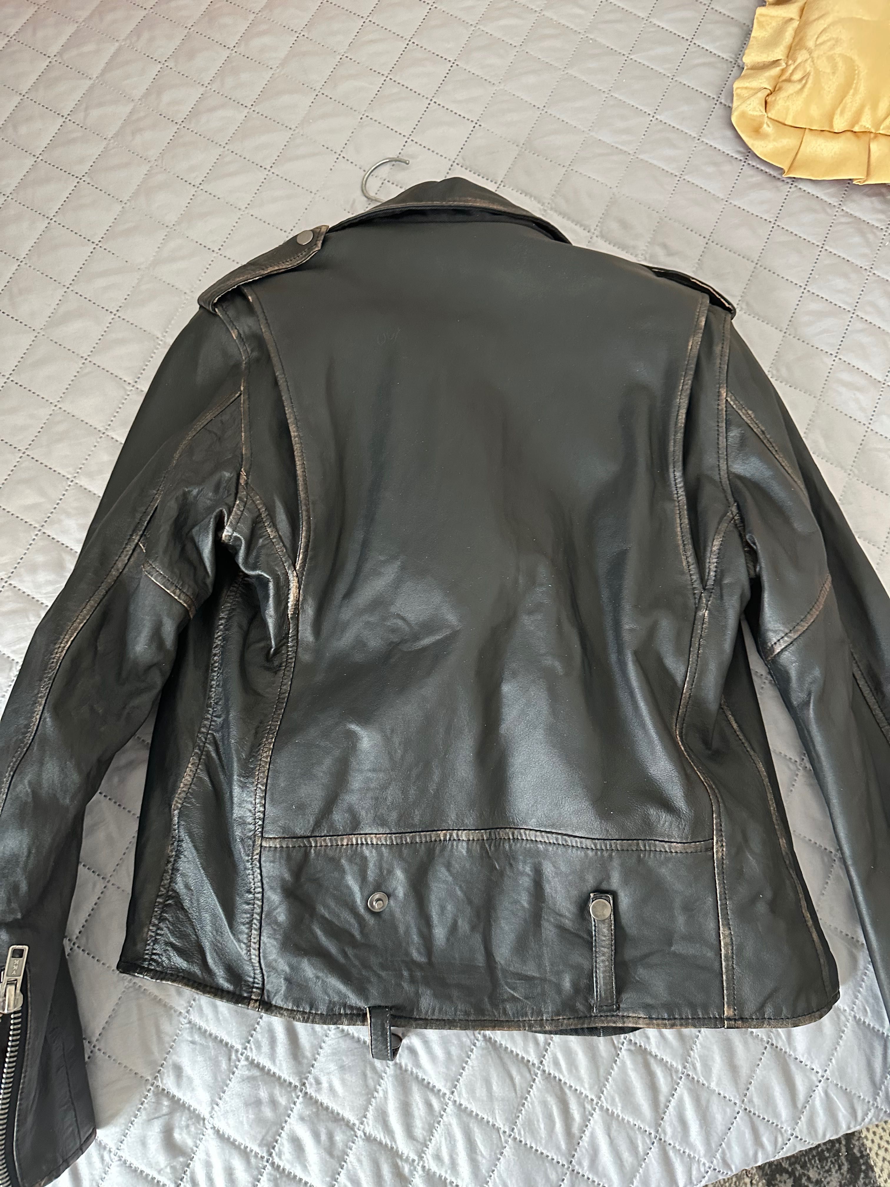 Кожено яке - leather jacket