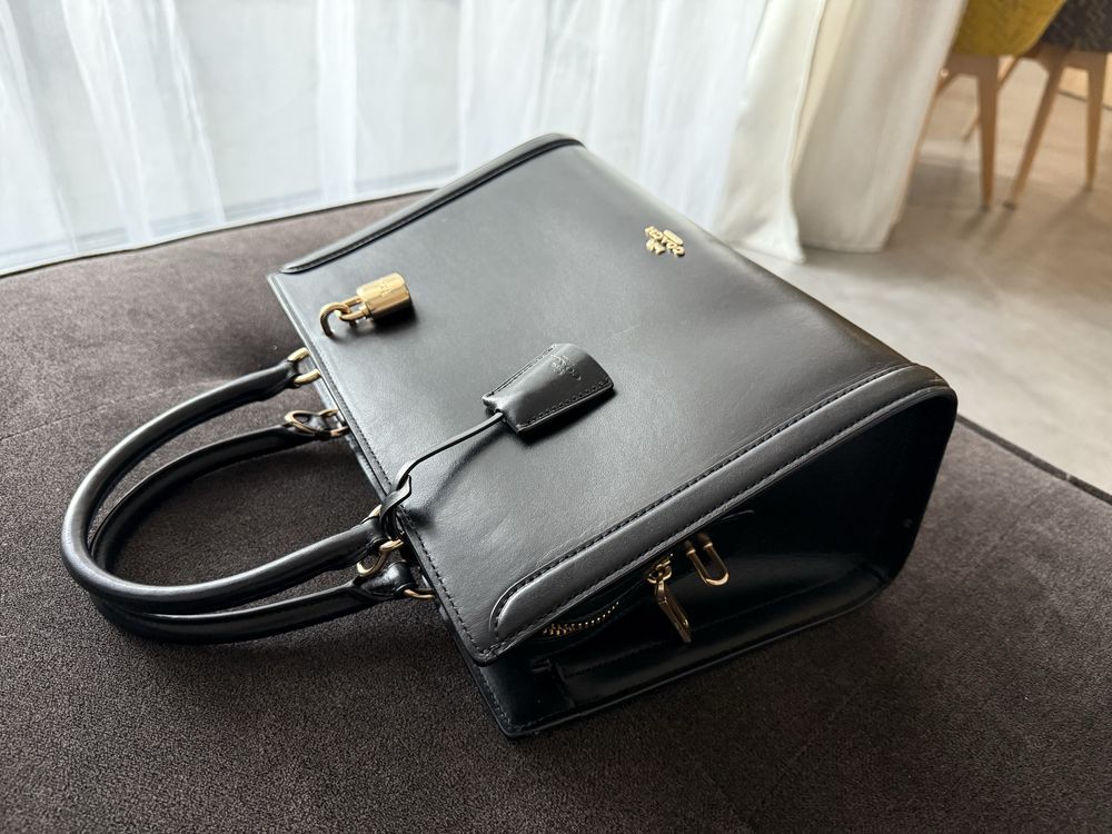 Дамска кожена чанта Coach