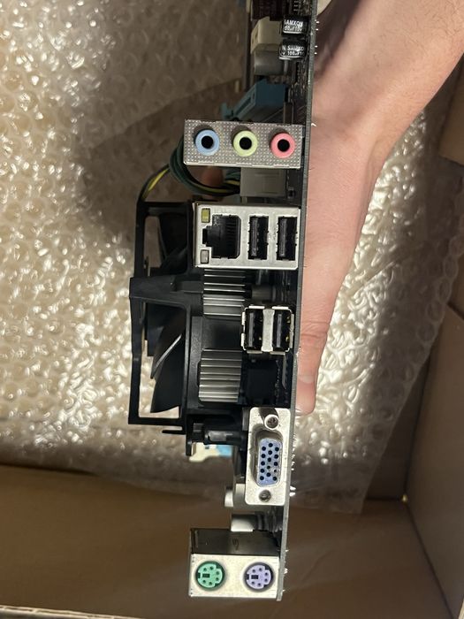 Kit placa de baza gigabyte GA-H61M-S1 + procesor + cooler